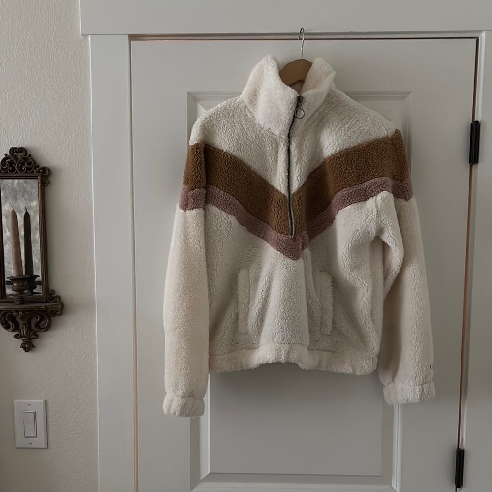 Abercrombie & Fitch Cozy Sherpa Jacket